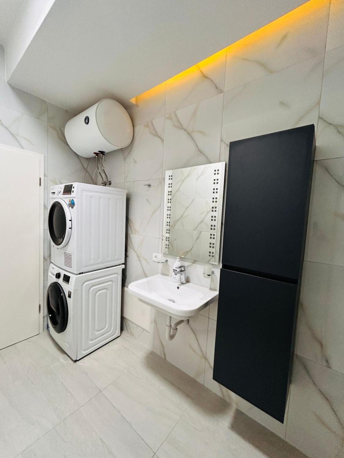 Picasso Apartment Tiranë Eksteriør bilde