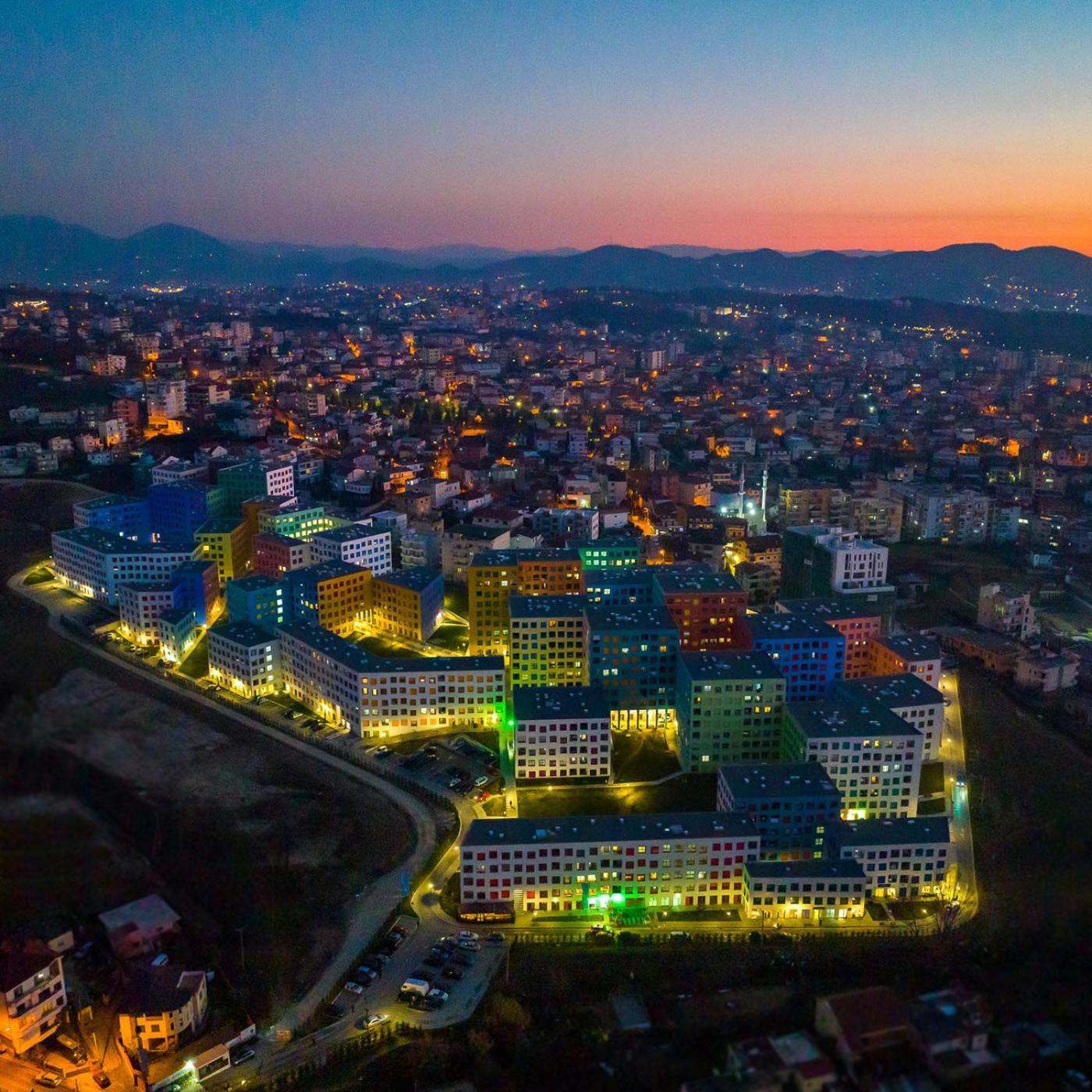 Picasso Apartment Tiranë Eksteriør bilde